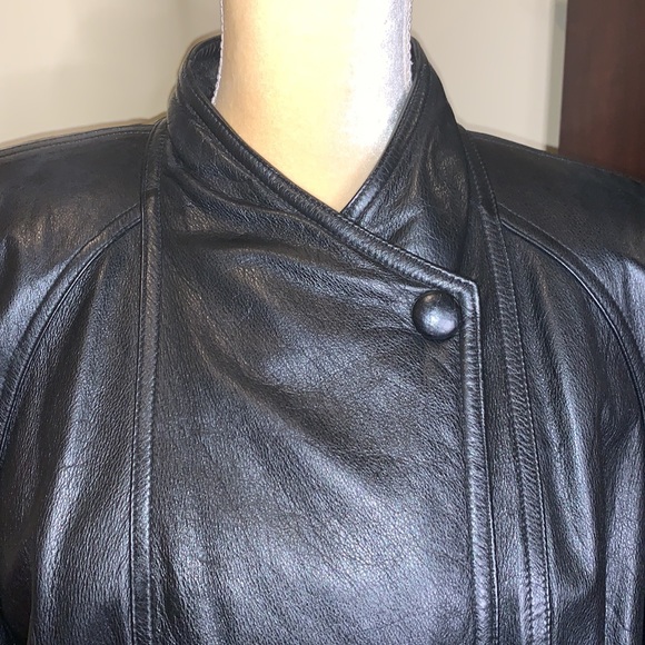 Leather jacket - Picture 3 of 10